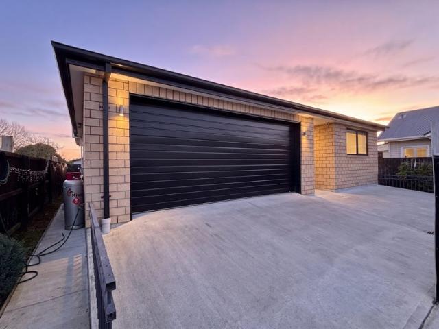 House for rent in Chaslands, Canterbury
