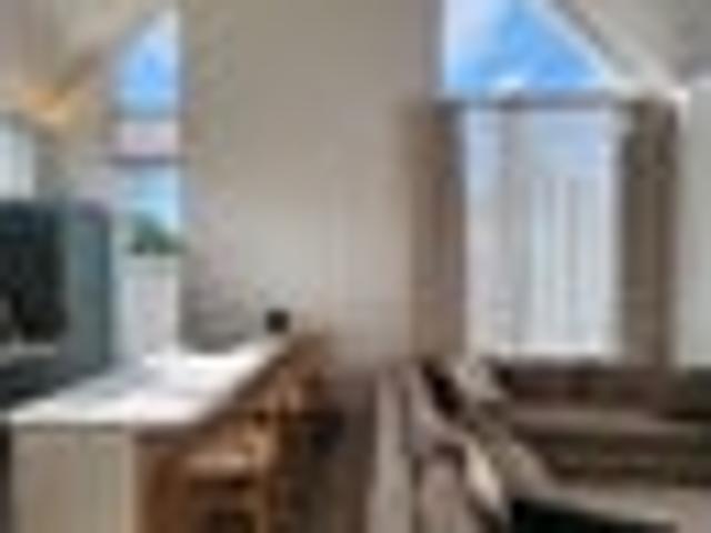 Townhouse for rent in Heathcote, Canterbury