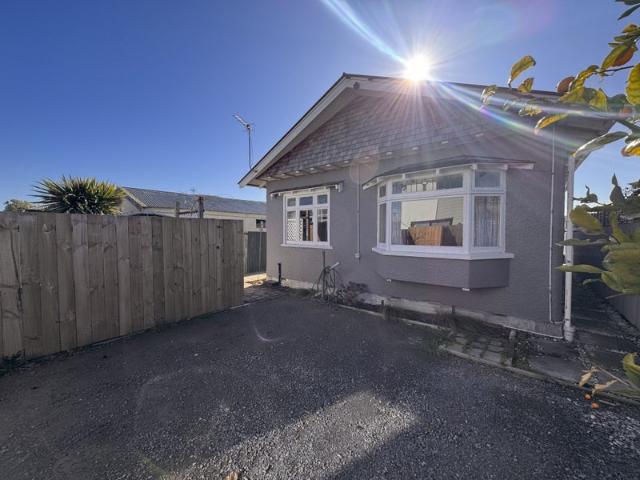 House for rent in Heathcote, Canterbury