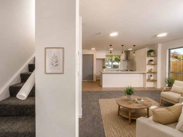 Townhouse for rent in Heathcote, Canterbury