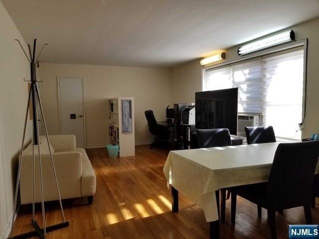 Condo for sale in Fort Lee, New Jersey