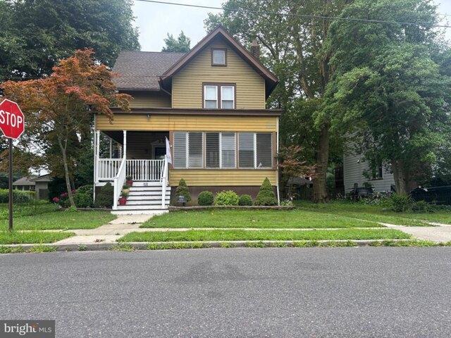 House for sale in Collingswood