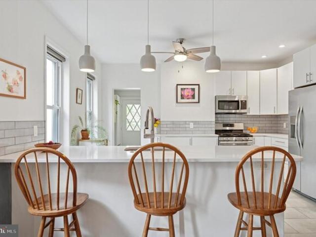 House for sale in Collingswood
