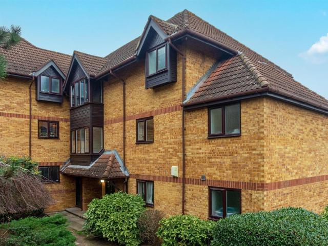 Apartment for rent in Camberwell, Greater London