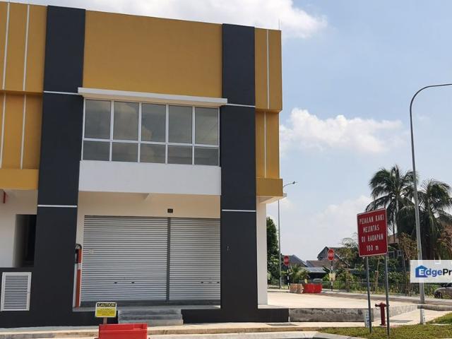 Warehouse for sale in Langat, Selangor
