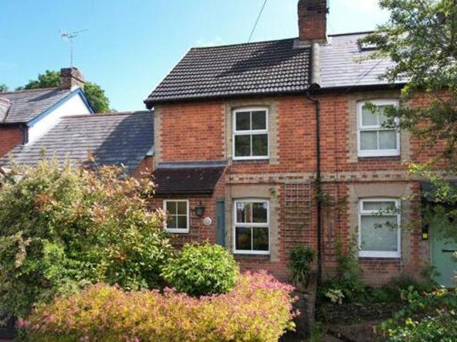 House for sale in Fole, Surrey