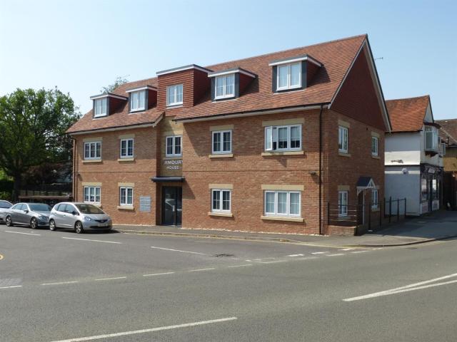 Apartment for rent in Fole, Surrey