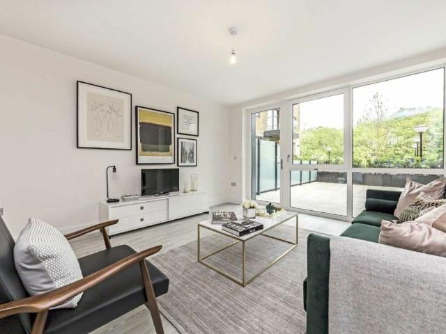 Apartment for rent in London Borough of Hounslow, Cat Hill