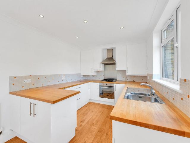 House for rent in Middle Park, Greater London