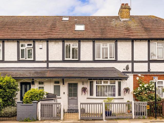House for rent in London Borough of Hounslow, Greater London