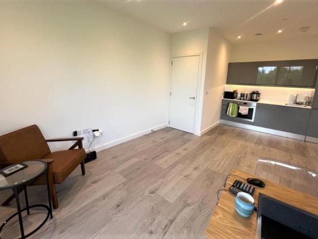 Apartment for rent in Bellfields, Guildford