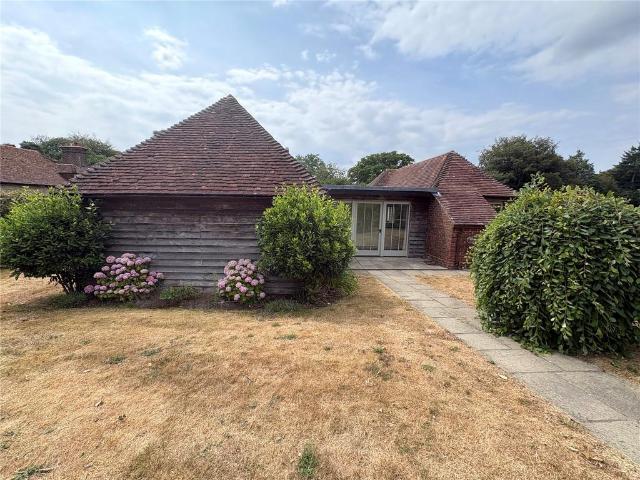 House for rent in Littlecote, West Sussex