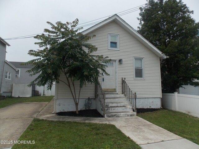 House for sale in Long Branch