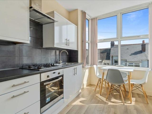 Room for rent in Lipson Vale, Plymouth