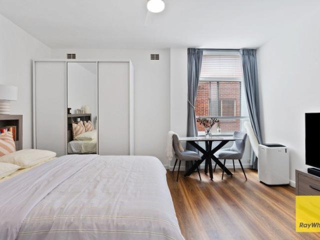 Apartment for sale in Cockburn, Western Australia