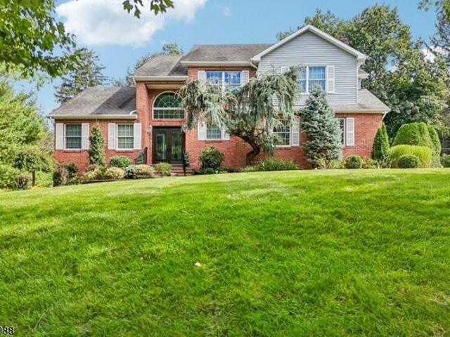 House for sale in Cooks Bridge, East Hanover