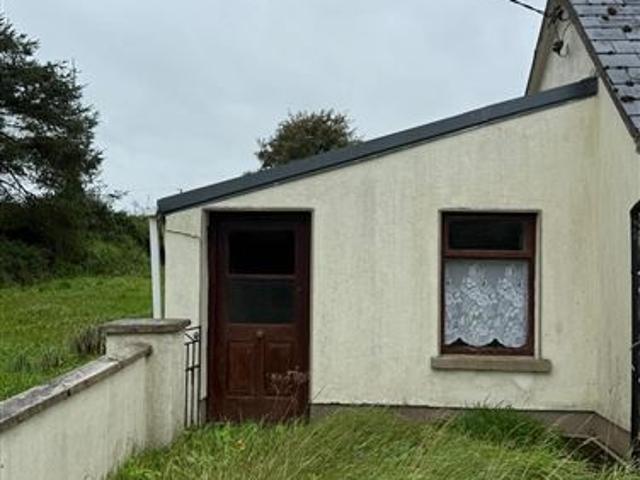 Detached House for sale in Lecarrow, Connacht