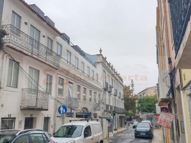 Prédio venda em Estrela, Lisboa