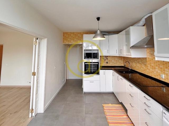 Apartamento alugar em Santa Clara, Lisboa