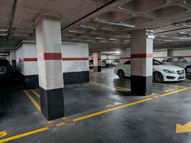 Garagem alugar em Avenidas Novas, Lisboa