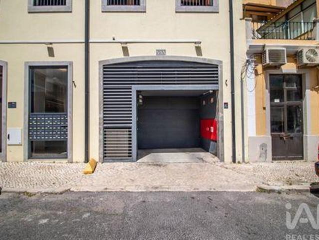 Garagem venda em Avenidas Novas, Lisboa