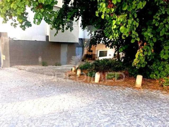 Garagem venda em Lisboa