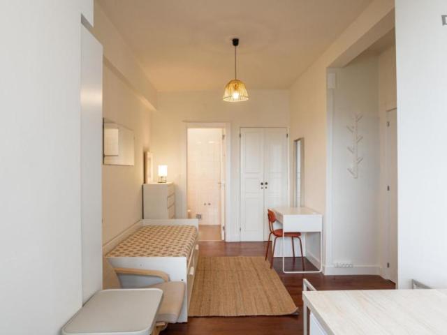Apartamento alugar em São Francisco Xavier, Lisboa