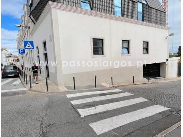 Garagem alugar em Campo de Ourique, Lisboa