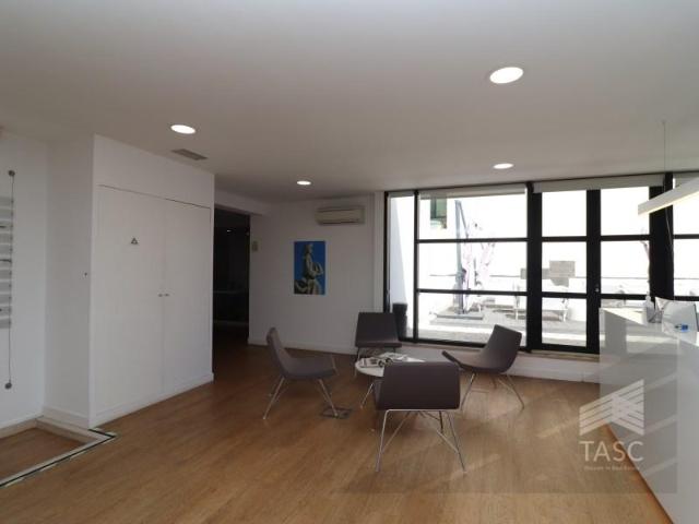 Escritório alugar em Santo António, Lisboa