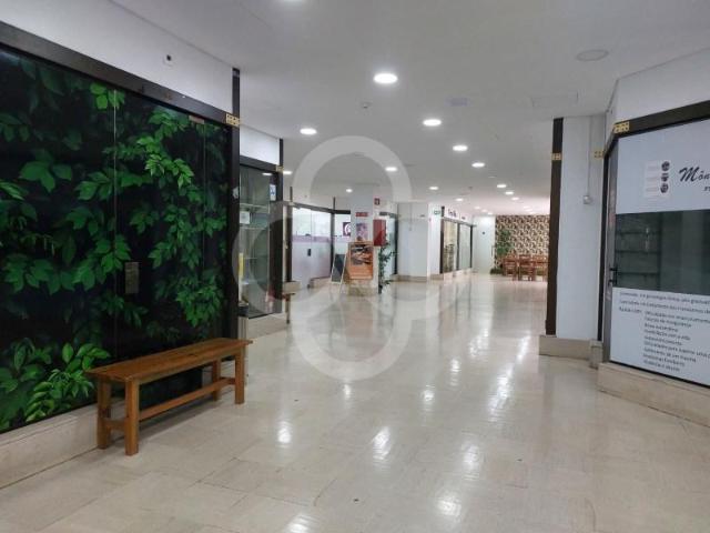 Loja alugar em Benfica, Lisboa