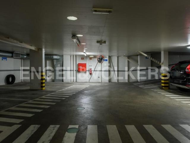 Garagem venda em Avenidas Novas, Lisboa