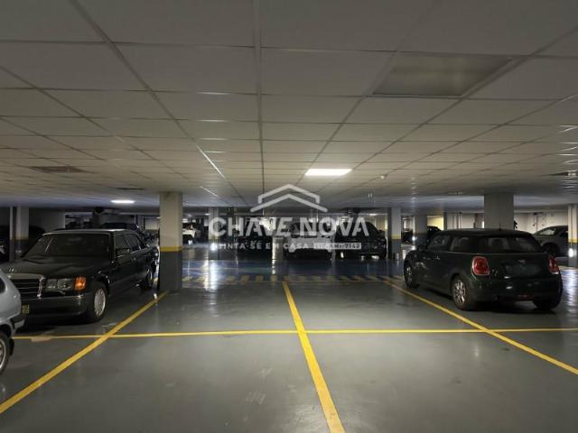 Garagem venda em Lisboa