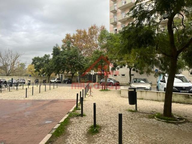 Garagem alugar em Lisboa