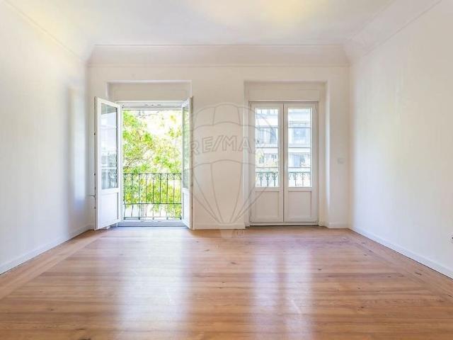 Apartamento alugar em Santo António, Lisboa