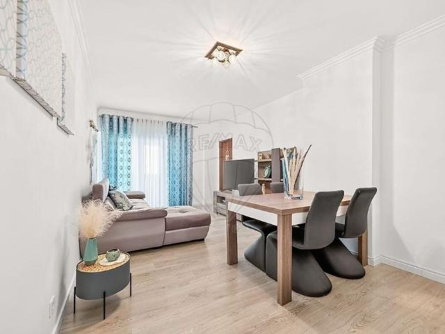 Apartamento alugar em Encosta do Sol, Amadora
