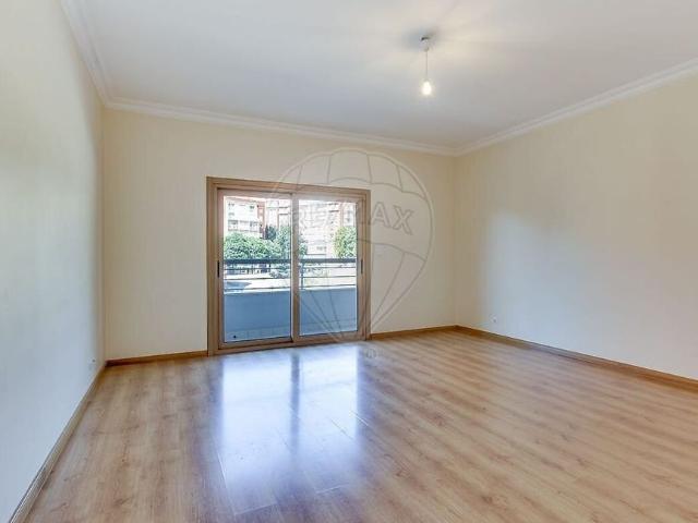 Apartamento alugar em Bairro Espírito Santo, Odivelas