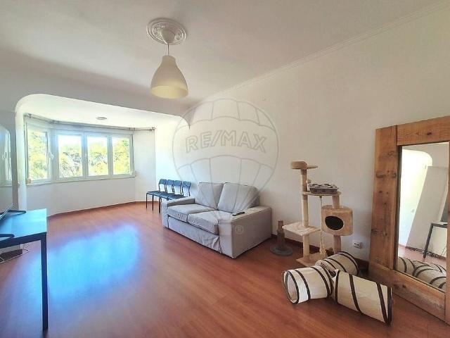 Apartamento alugar em São Miguel das Encostas, Cascais