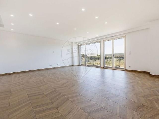 Apartamento alugar em Bairro do Aqueduto, Oeiras