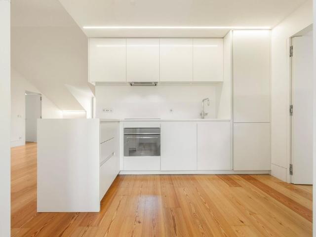 Apartamento alugar em Misericórdia, Lisboa