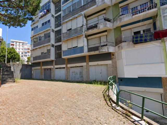 Garagem venda em Monte Abraão, Massamá e Monte Abraão