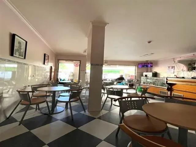 Loja venda em Plataforma Logística de Lisboa Norte, Castanheira do Ribatejo e Cachoeiras