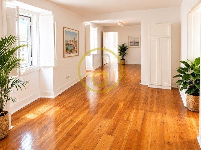 Apartamento alugar em Misericórdia, Lisboa