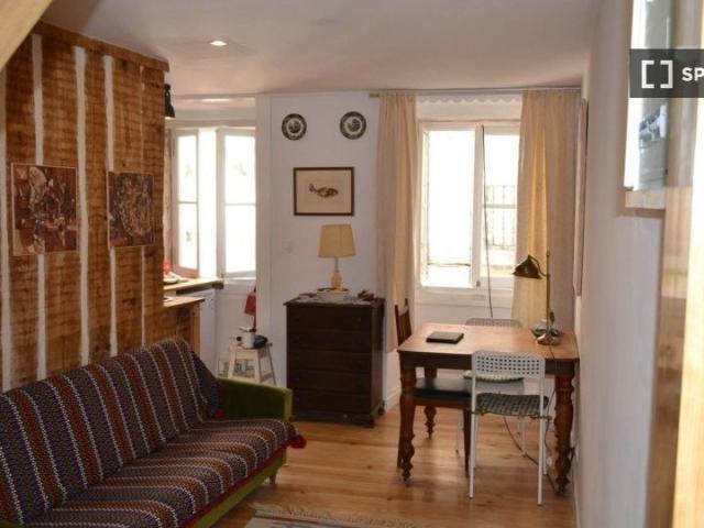 Apartamento alugar em São Cristóvão e São Lourenço, Lisboa