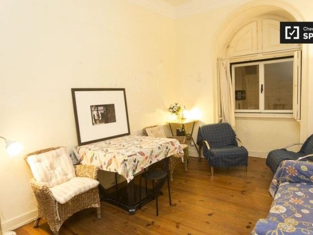 Apartamento alugar em Mercês, Lisboa