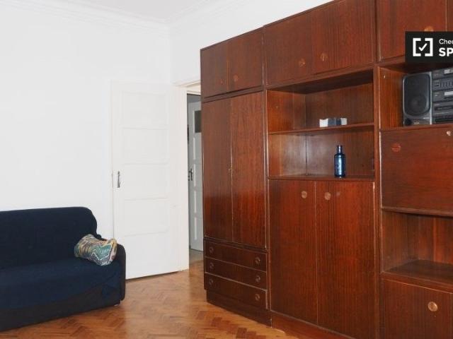 Apartamento alugar em Bairro do Rego, Lisboa