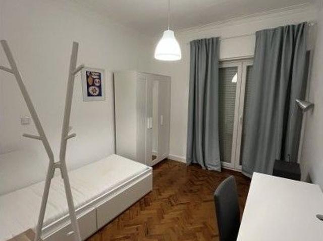 Apartamento alugar em Bairro do Rego, Lisboa