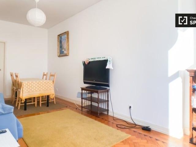 Apartamento alugar em Bairro de São Miguel, Lisboa