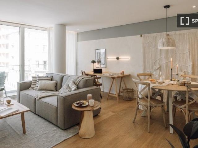 Apartamento alugar em Bairro de São Miguel, Lisboa