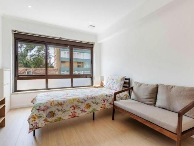 Apartamento alugar em Quinta das Laranjeiras, Lisboa