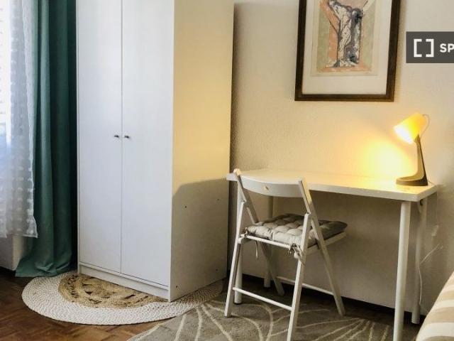 Apartamento alugar em Vale de Carenque, Sintra